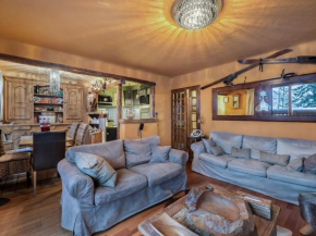 Charmant Appartement à Courchevel 1850 avec Cheminée et Parking - FR-1-564-55